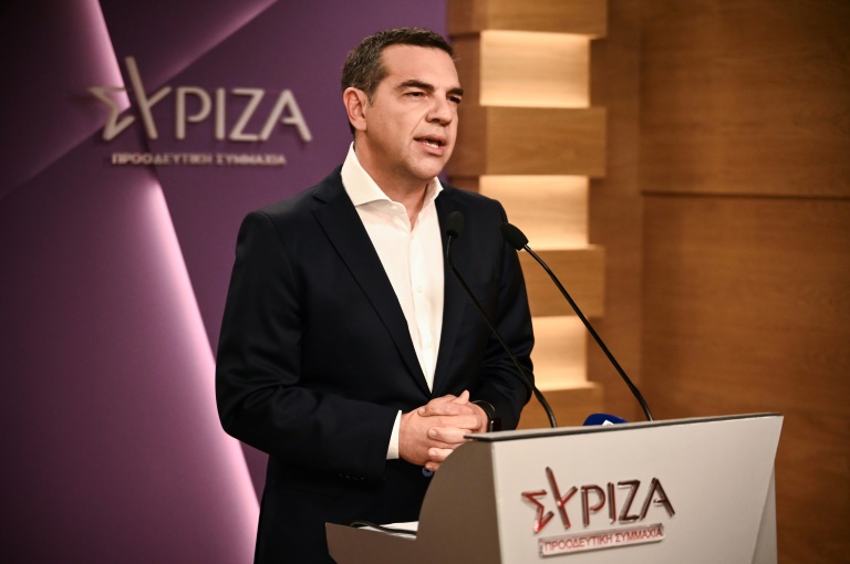 Ο Αλέξης Τσίπρας, ηγέτης του αριστερού συνασπισμού ΣΥΡΙΖΑ, μιλάει στον Τύπο στις 25 Ιουνίου 2023 στην Αθήνα (POOL/AFP - Άγγελος Τζωρτζίνης)